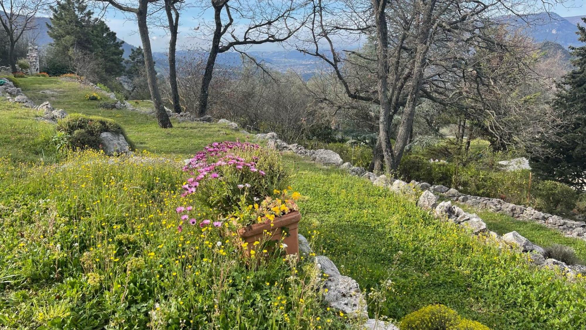 Rez De Jardin, Entre Mer Et Montagne Levens Exterior photo
